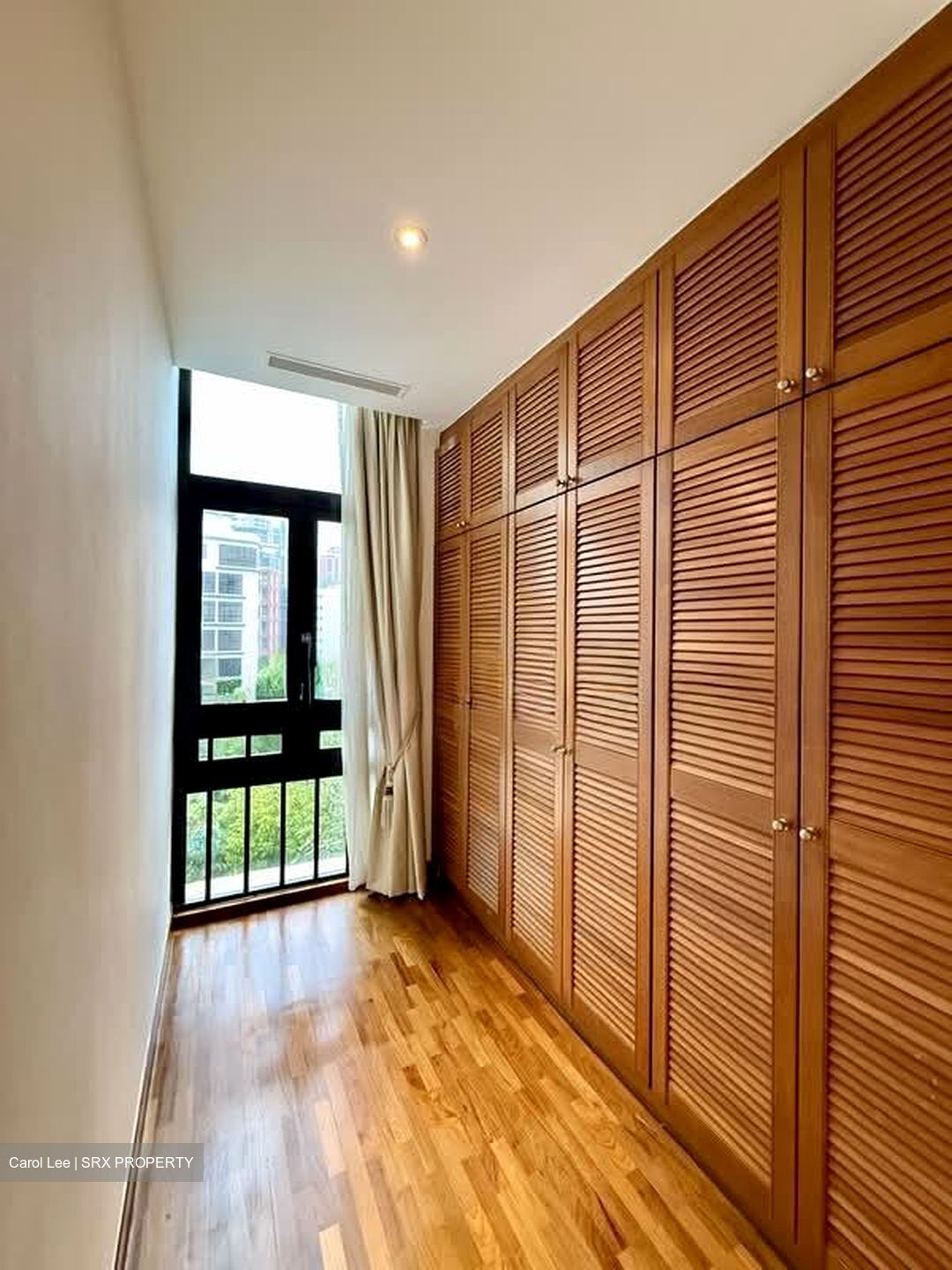 The Colonnade (D10), Condominium #566276771